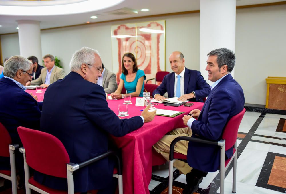 Reunión de los empresarios del Norte con Clavijo.