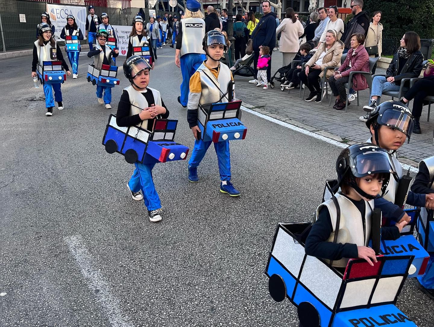 La Cavalcada de las Fallas de Gandia, en imágenes