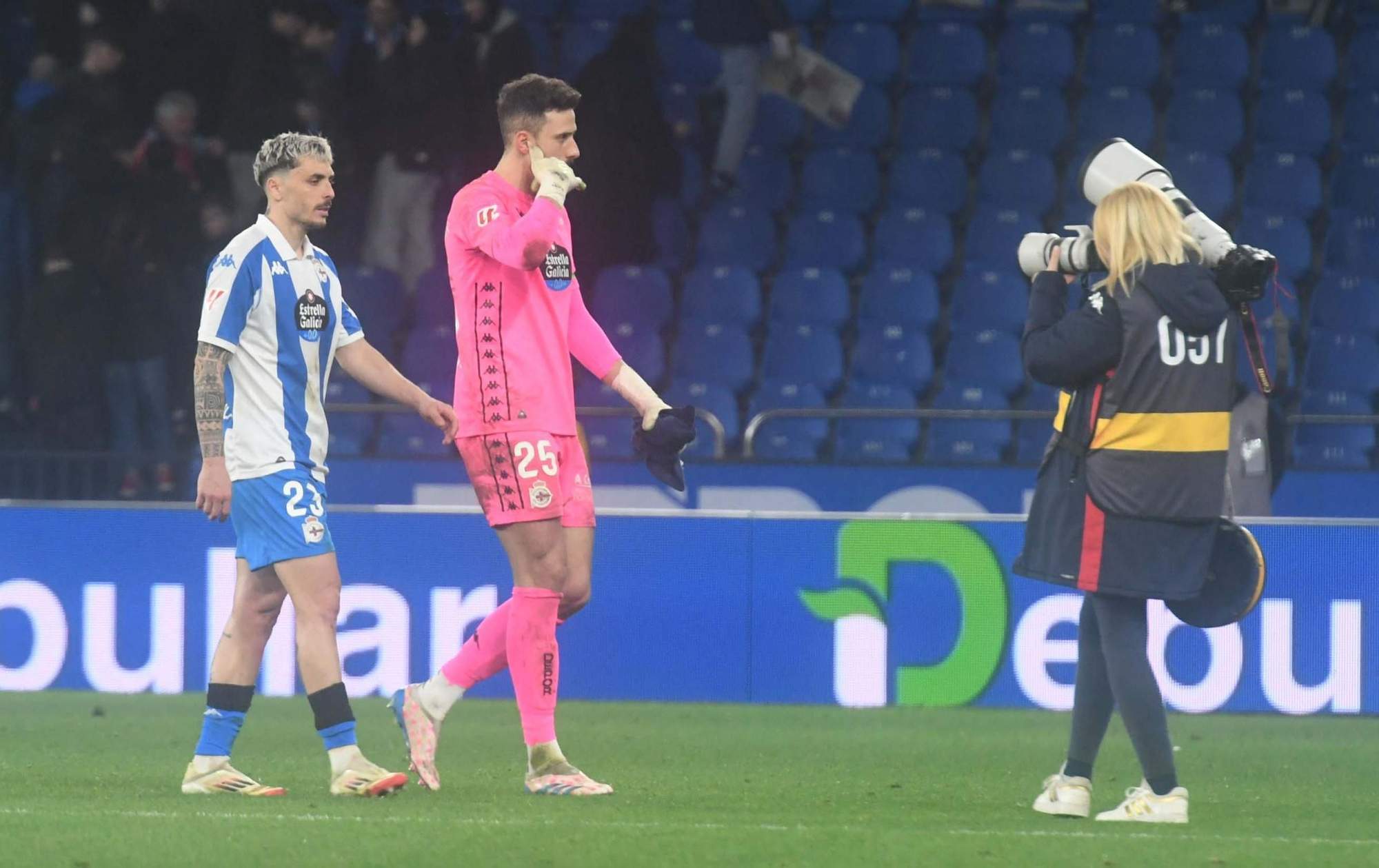 El Deportivo doblega al Almería en Riazor (3-1)