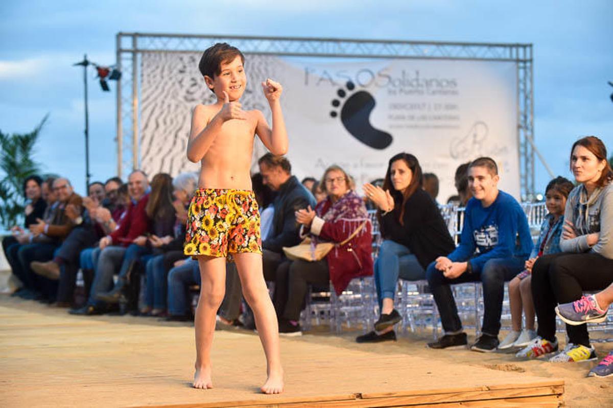 Desfile solidario a favor de Pequeño Valiente Desfile solidario a favor de Pequeño Valiente