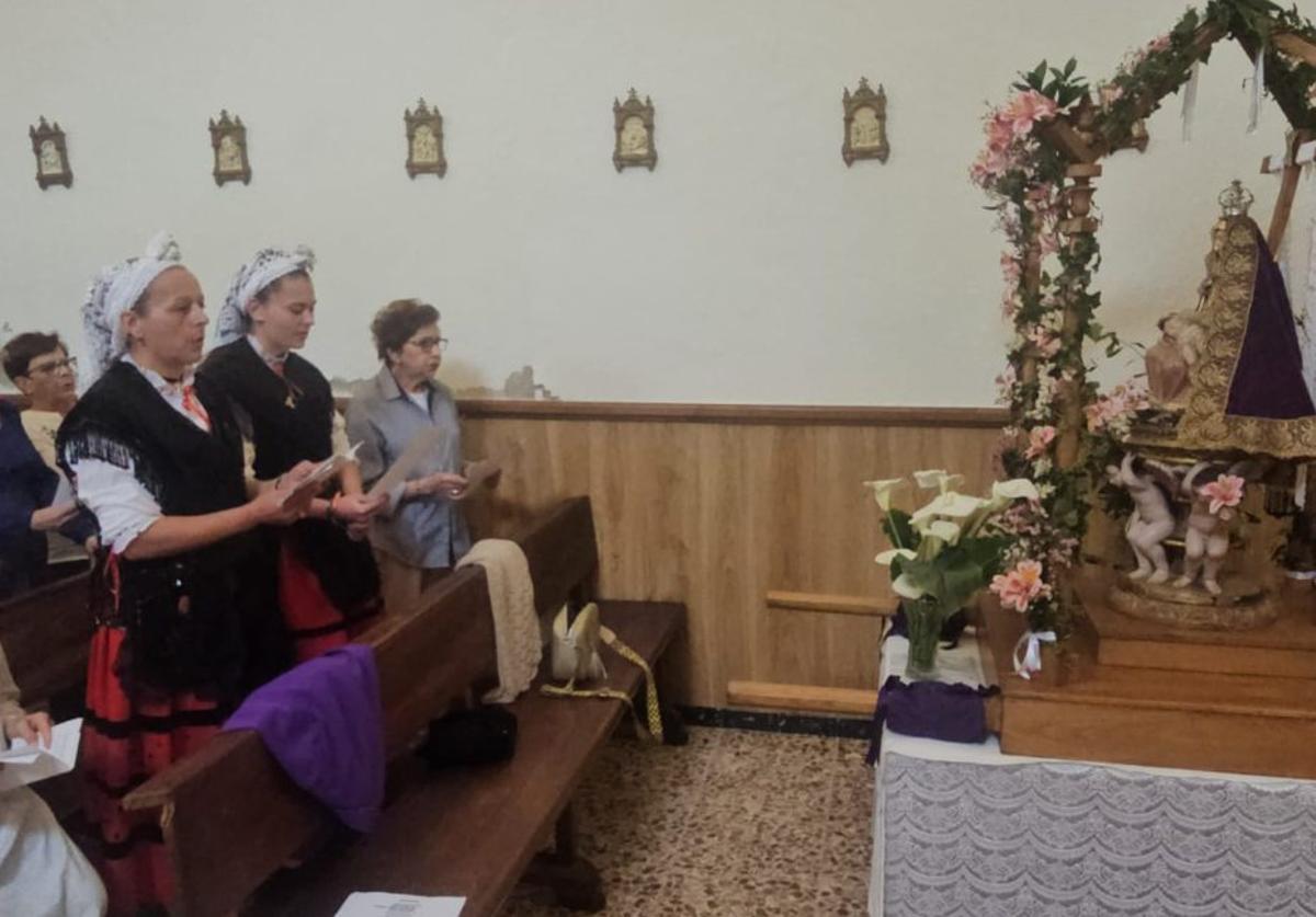 El canto de los dolores a la Virgen. | V. A.