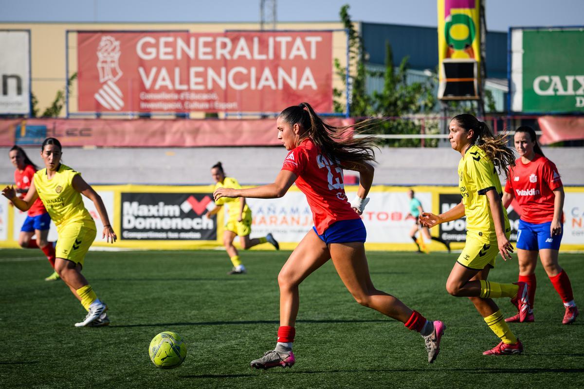 Debut y victoria para el CF Intercity que tuvo que sudar para batir al CDFB L’Eliana.