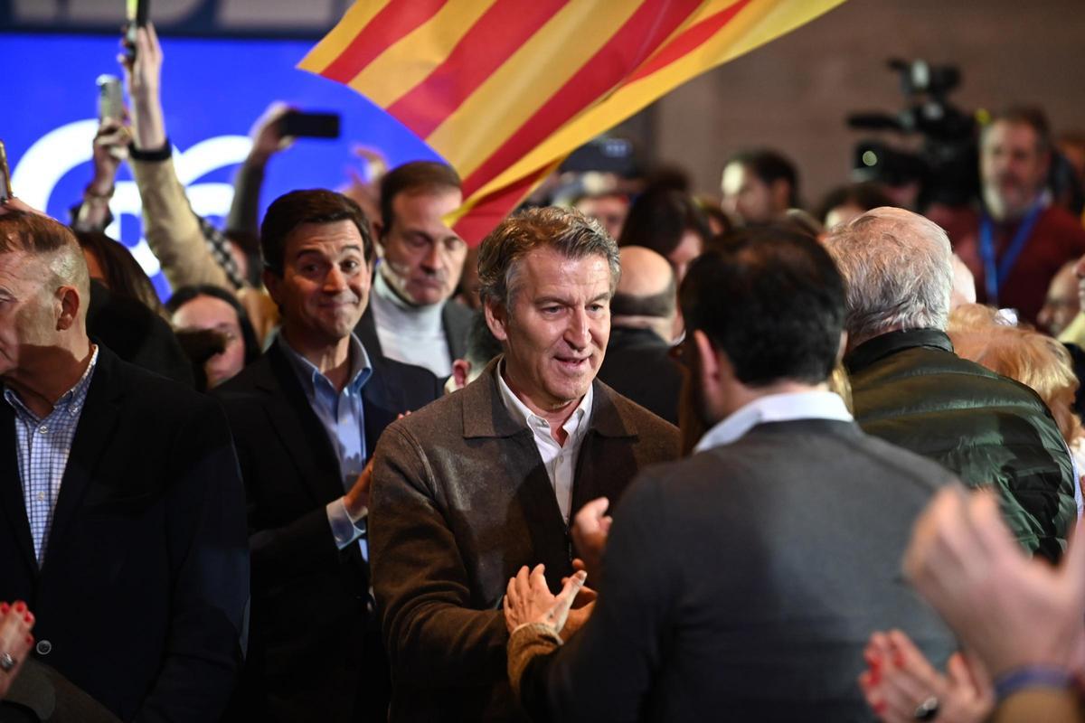 El presidente del PP, Alberto Núñez Feijóo, participa en el cierre de campaña de las elecciones autonómicas de Aragón.