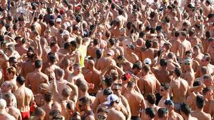 Milers de gais i lesbianes de tot el món s’han reunit al parc aquàtic d’Illa Fantasia amb motiu del  festival Circuit, que organitza aquests dies Matinée a Barcelona.