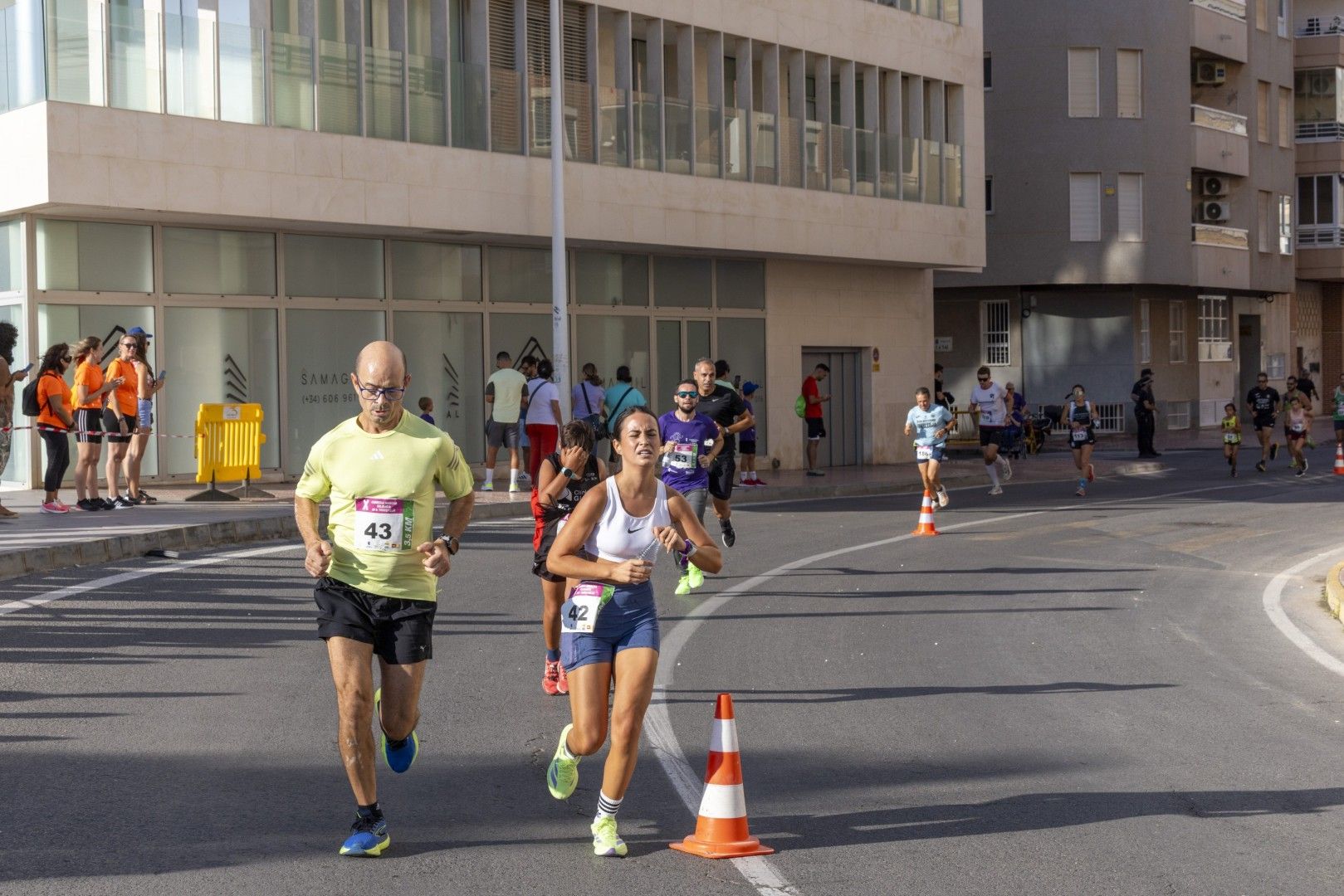 Así fue en imágenes una nueva edición de la carrera solidaria de AFA Torrevieja