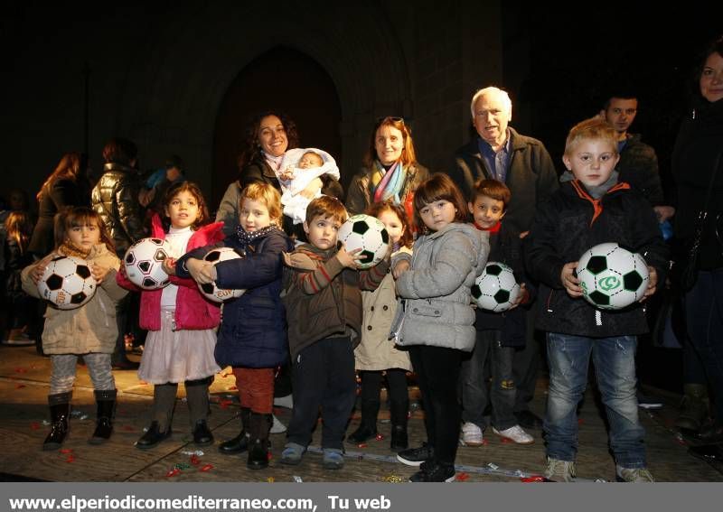 GALERIA DE IMÁGENES - Miles de niños disfrutan de la gran fiesta del Cartero Real