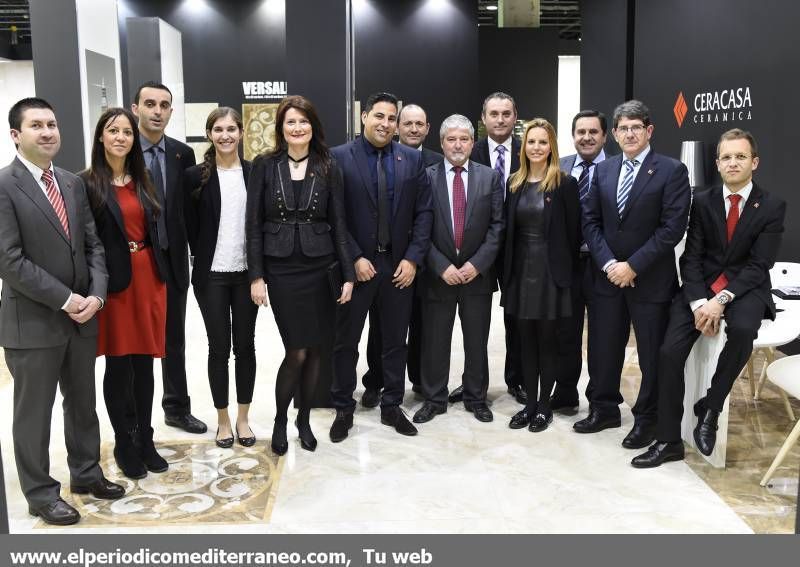 GALERÍA DE FOTOS -- Los empresarios castellonenses del clúster cerámico y sus equipos, protagonistas en Cevisama