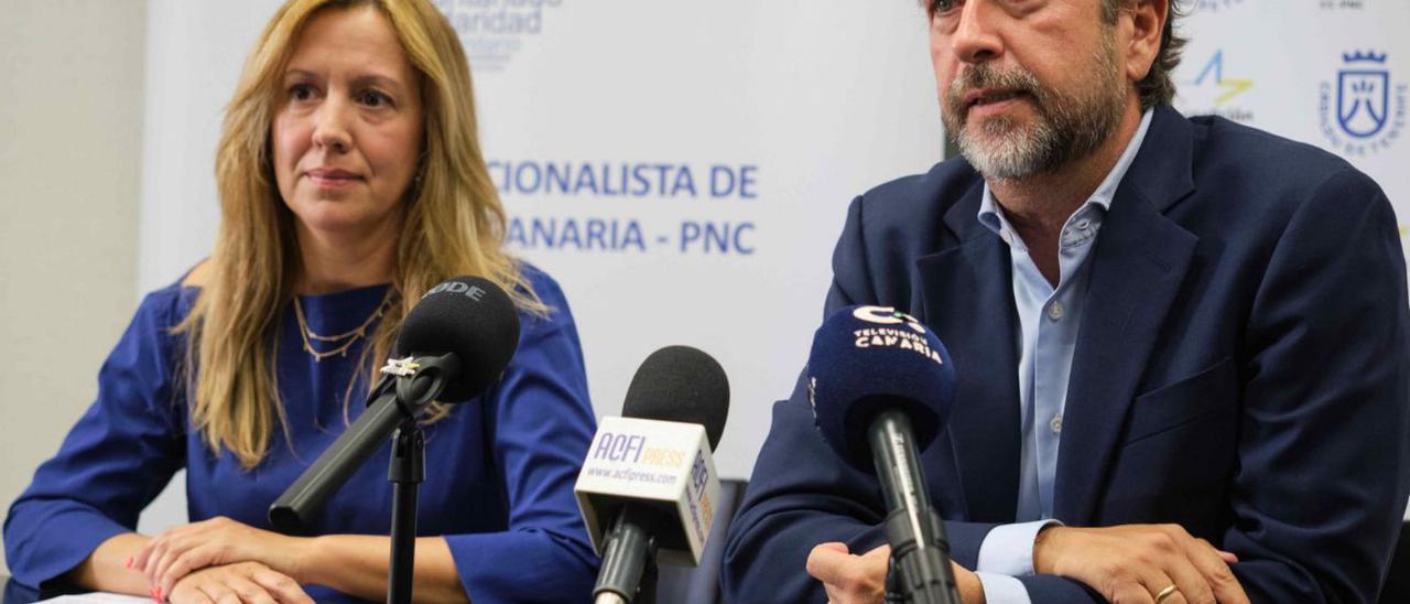 Rosa Dávila y Carlos Alonso, durante una rueda de prensa. | | CARSTEN W. LAURITSEN