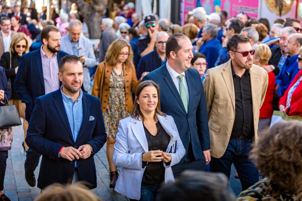 Más de 500 músicos marcan el ritmo en el inicio de las Fiestas de Benidorm