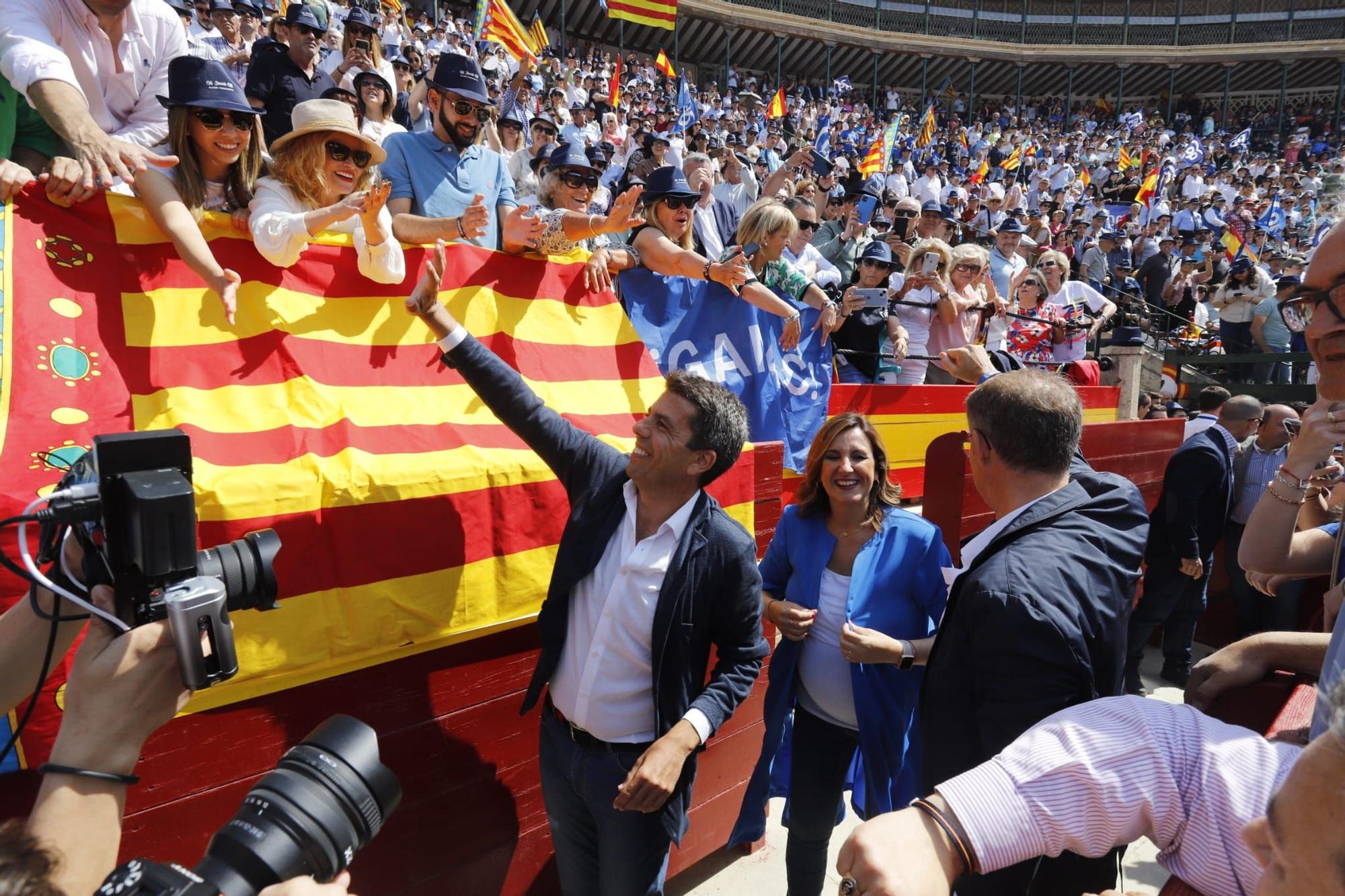 Mitin central del PPCV en la Plaza de Toros de València