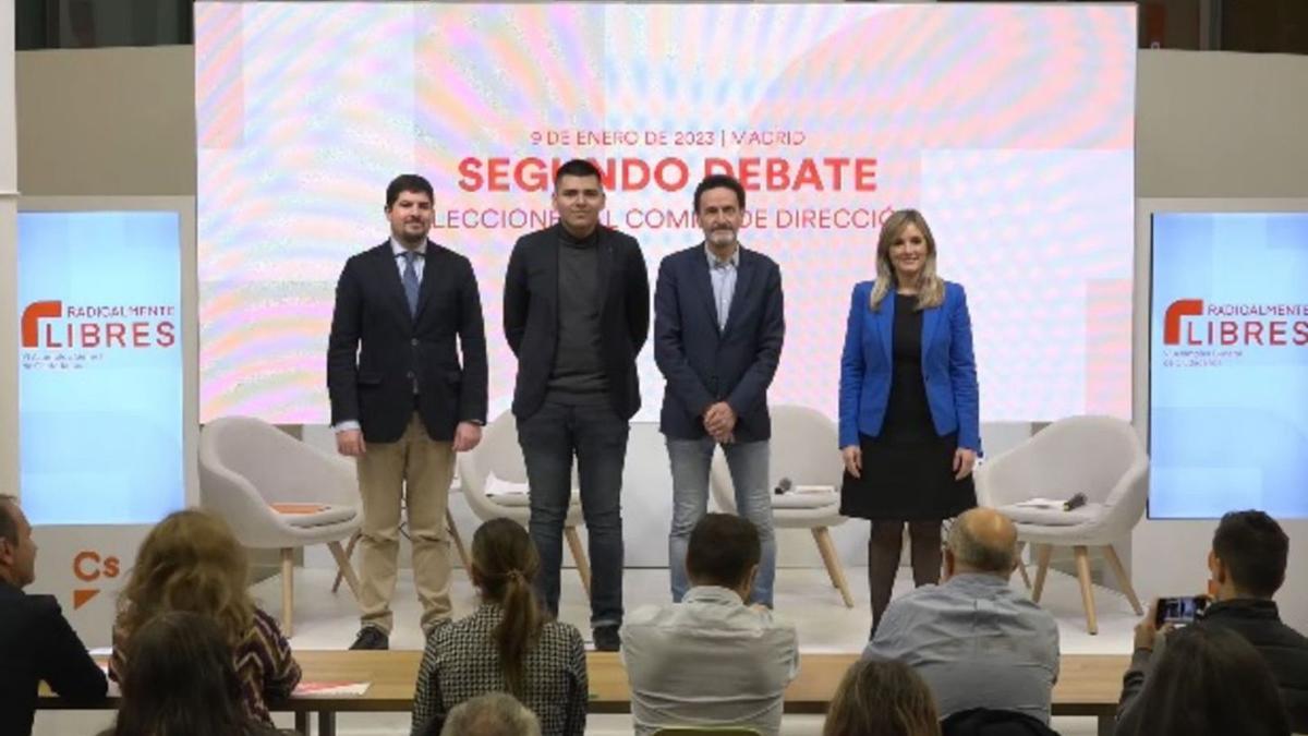 Guasp (derecha), ayer en Madrid junto a los candidatos.