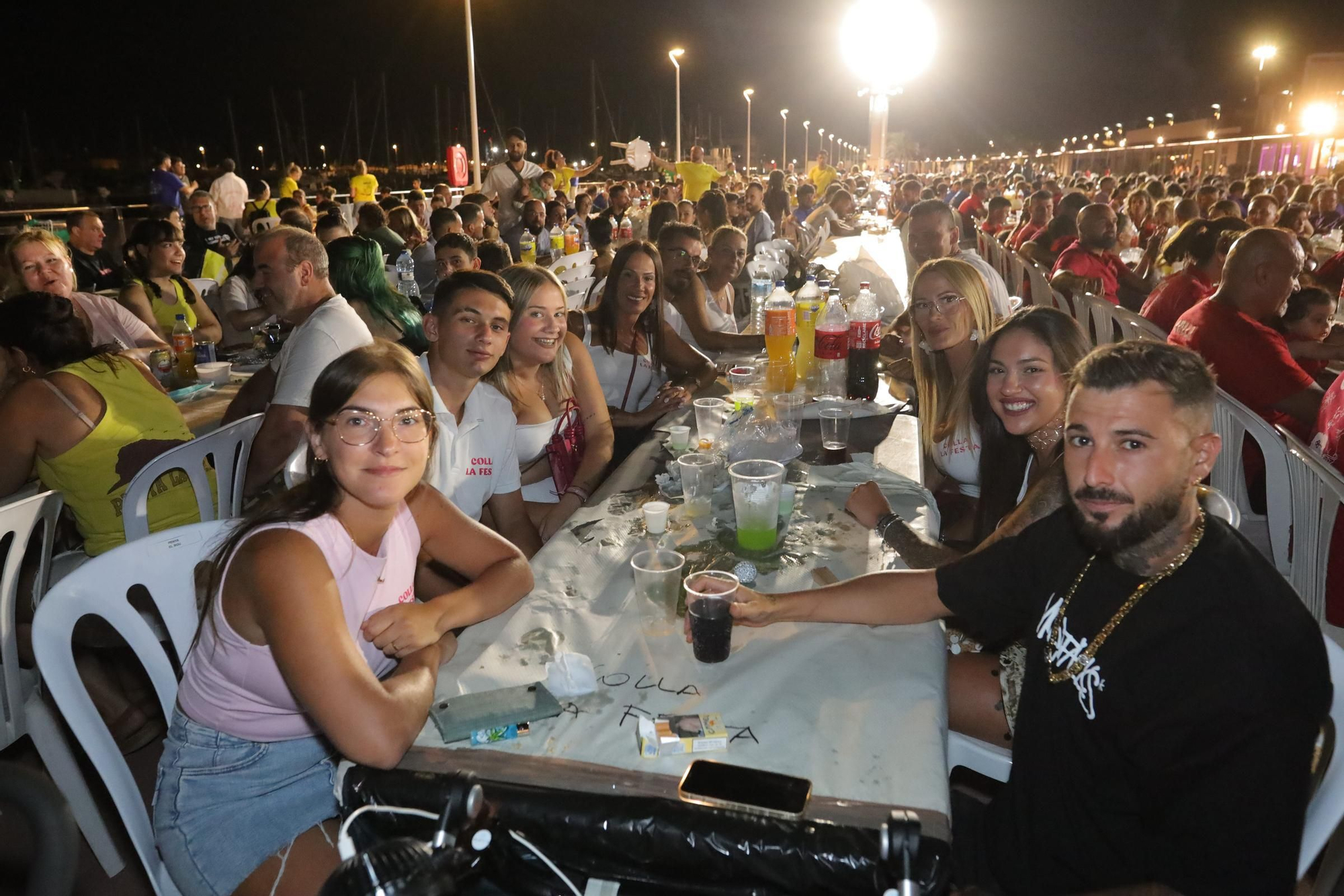 Sopar de pa i porta en las fiestas de Sant Pere del Grau de Castelló
