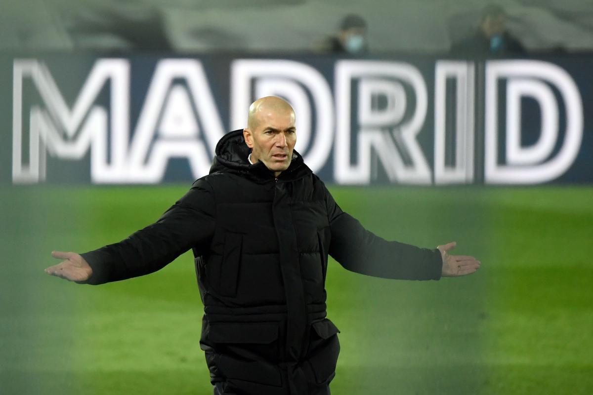 Zidane sembra la incertesa sobre el seu futur al Reial Madrid
