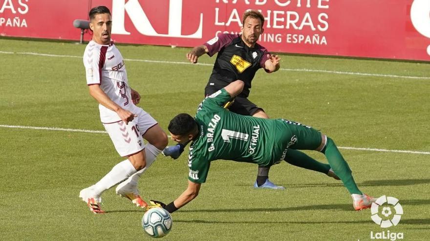 El Sporting suma un empate en Albacete que le deja sin opciones de play-off