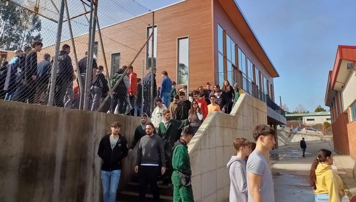 El Losada realiza un simulacro de incendio |