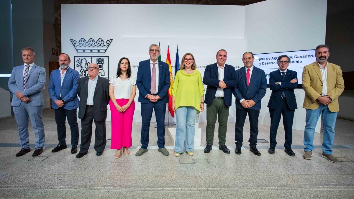 Asistentes a la presentación de la cátedra, este jueves, en Mérida.