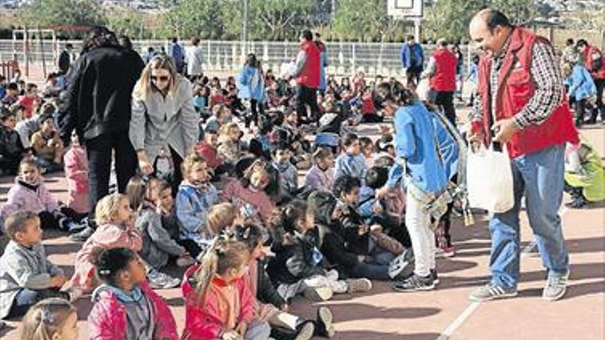 Peñíscola prologa Sant Antoni con la fiesta escolar