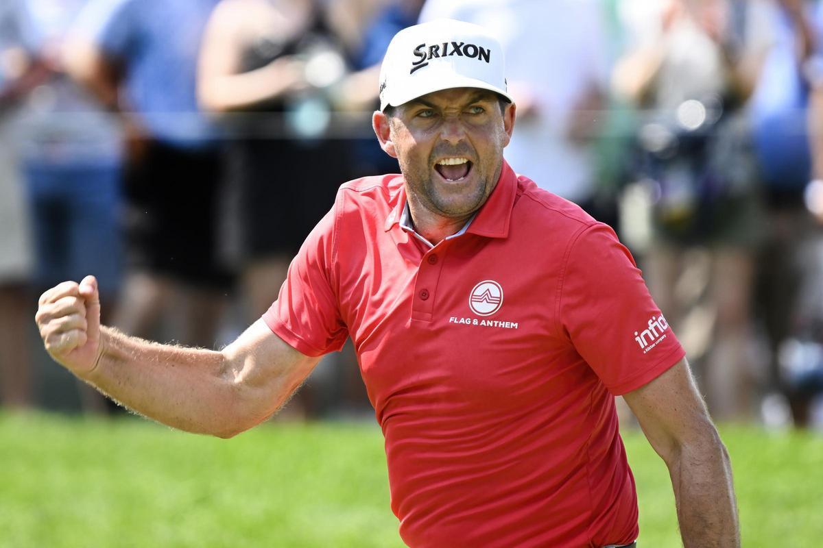 Keegan Bradley celebra un birdie, camino de su victoria en Connecticut