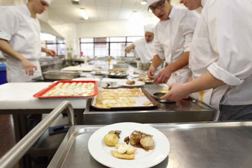 Menús internacionales en la Escuela de Hostelería de Gijón