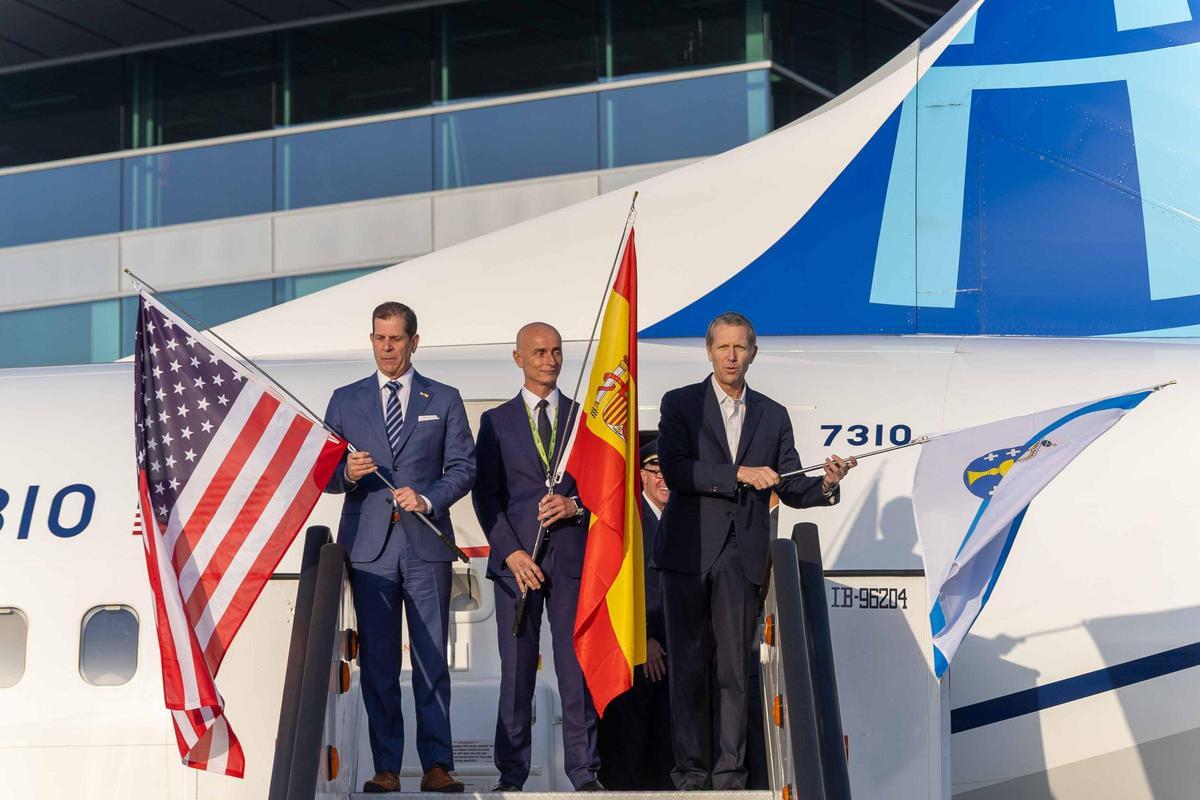 United Airlines inaugura la conexión directa entre Santiago y Nueva York