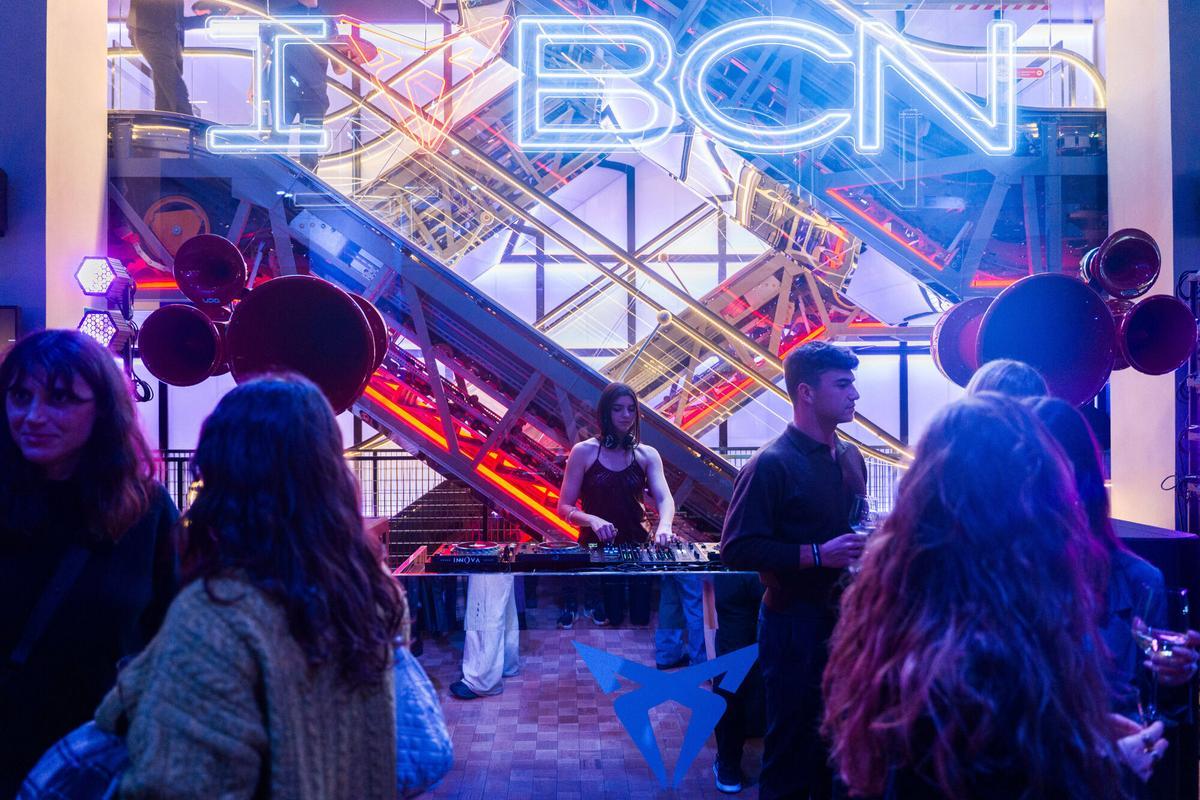 Presentación en Casa Seat del nuevo espacio renovado, con un nuevo partner gastronómico y el lanzamiento del nuevo Cupra Born