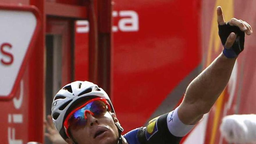 Gianni Meersman se proclama vencedor de la quinta etapa de la Vuelta.