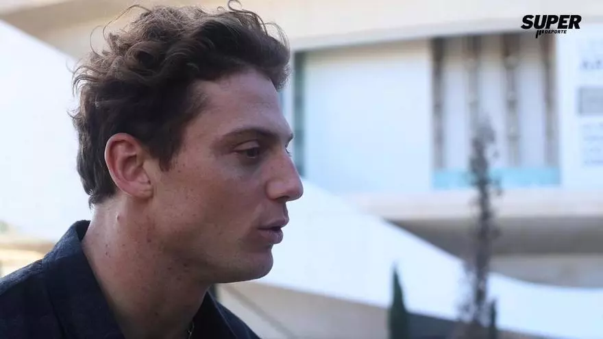 Entrevista con Tosha Schareina, el piloto valenciano de Honda que ha sumado su segundo podio consecutivo en el Dakar