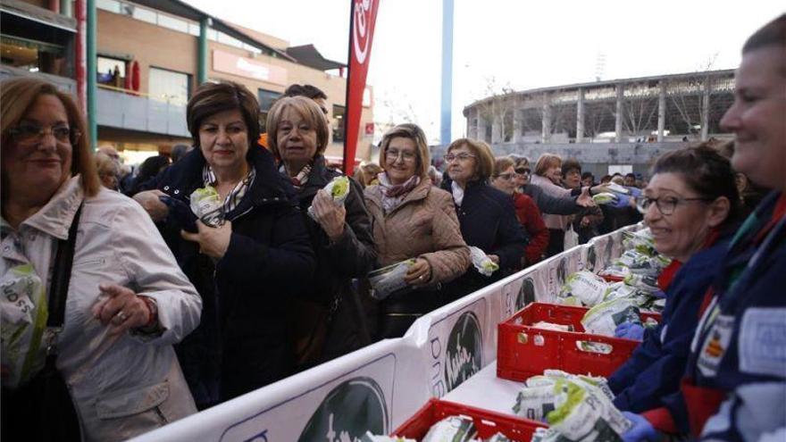 Zaragoza reparte 7.000 raciones de longaniza para celebrar el Jueves Lardero