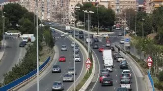 El choque entre un turismo y un VTC deja seis heridos en Málaga