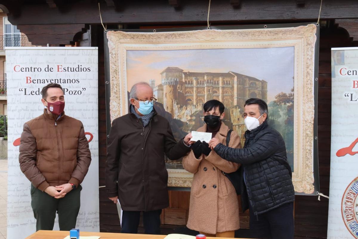 Representantes del Ayuntamiento de Benavente, Ledo del Pozo y ASEA en la firma del convenio. / E. P.