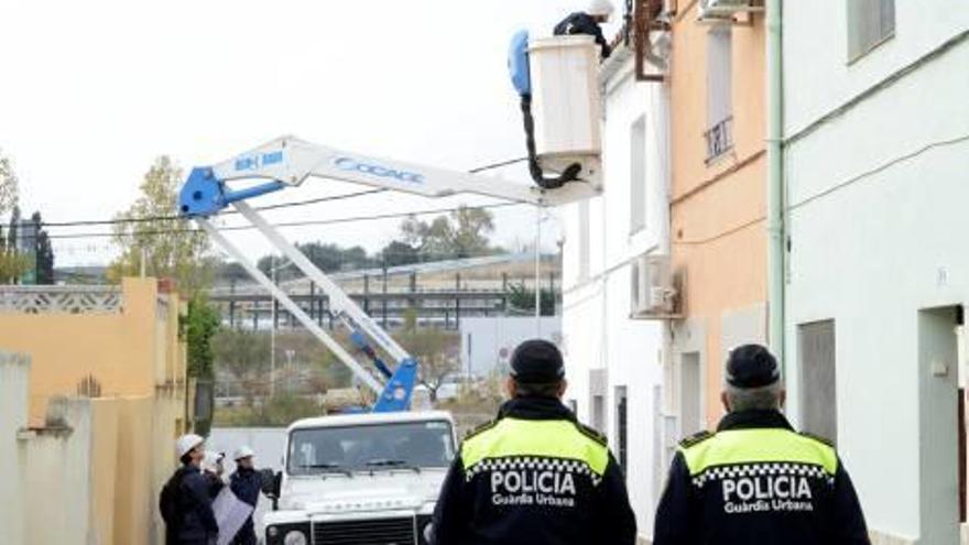 Una actuació contra els talls de llum.