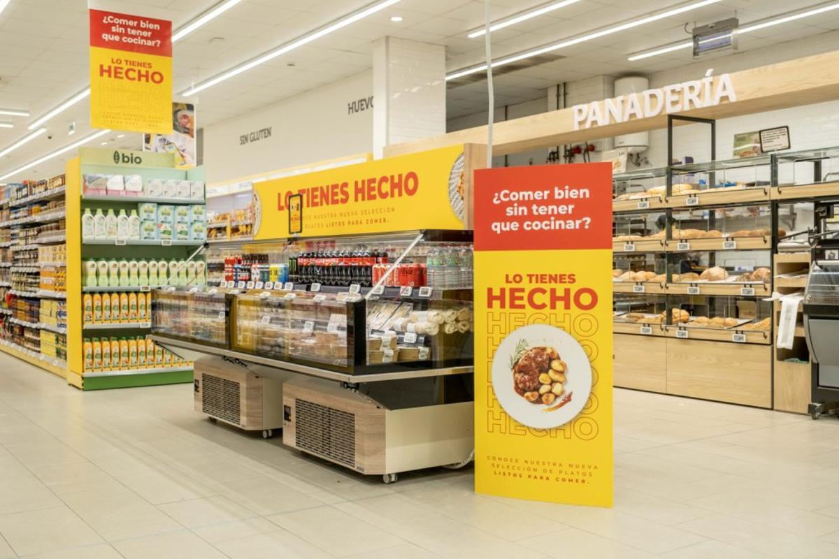 Expositor de platos hechos de Alimerka.