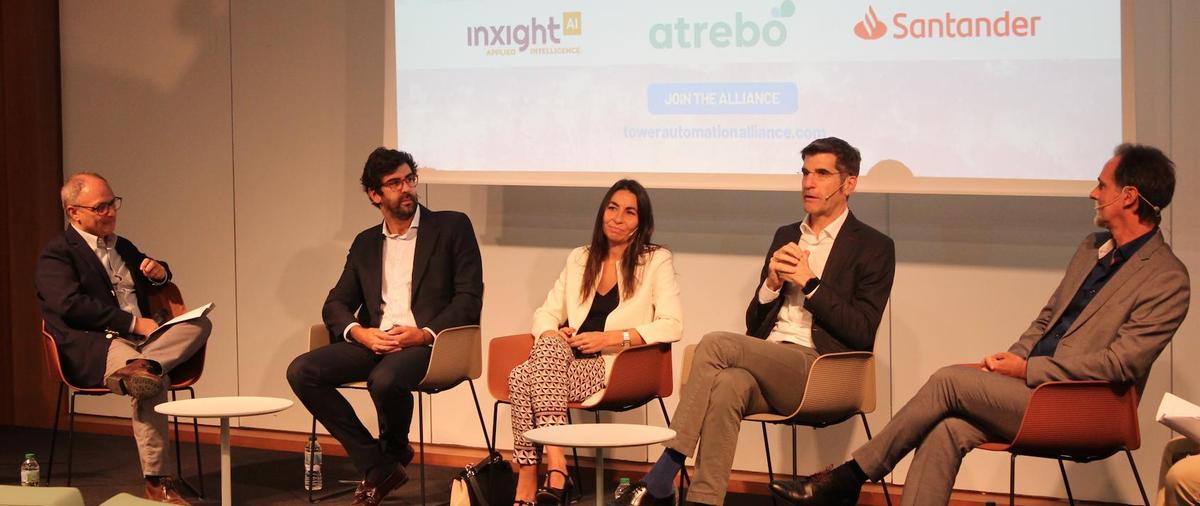 Atrebo es una pyme bien integrada en el ecosistema de multinacionales españolas y extranjeras. En la imagen, participando juntos en el Automate Madrid, aparecen de izquierda a derecha: Jesús del Estad, CEO de Atrebo; Carlos Chilla, gestor de innovación y estrategias tecnológicas en Vantage Towers; Silvia Hermoso, directora de marketing y ventas en American Tower España; Andrés Posada, director de marketing y ventas en Totem España, y Daniel Andreu, director de operaciones técnicas globales en Cellnex Telecom.