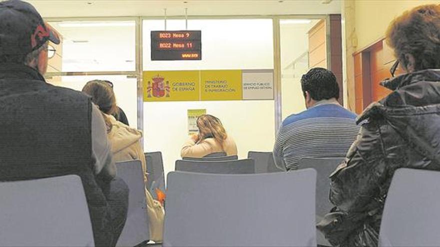 El paro crónico se ceba con 18.000 mayores de 45 años de Castellón