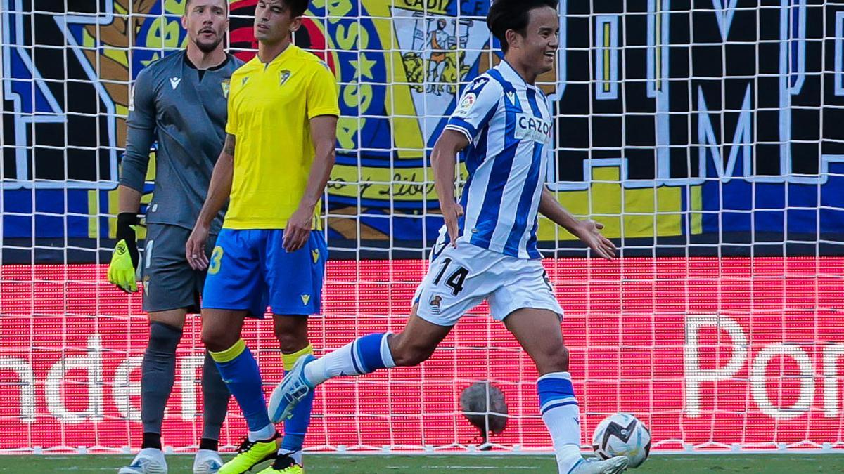 Take Kubo da la primera victoria a la Real ante un Cádiz sin pólvora.