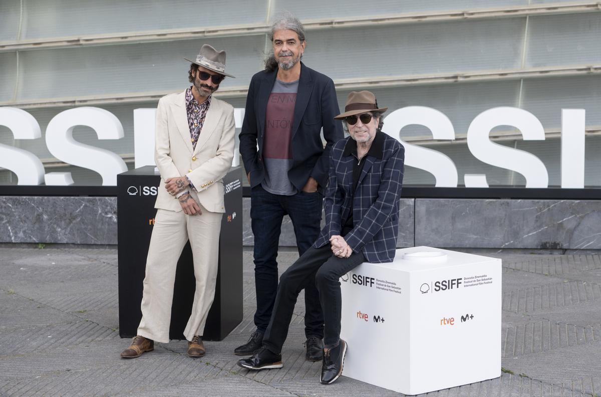 Leiva, Fernando León de Aranoa y Joaquín Sabina, en la presentación del documental de Sabina en San Sebastián el pasado mes de septiembre