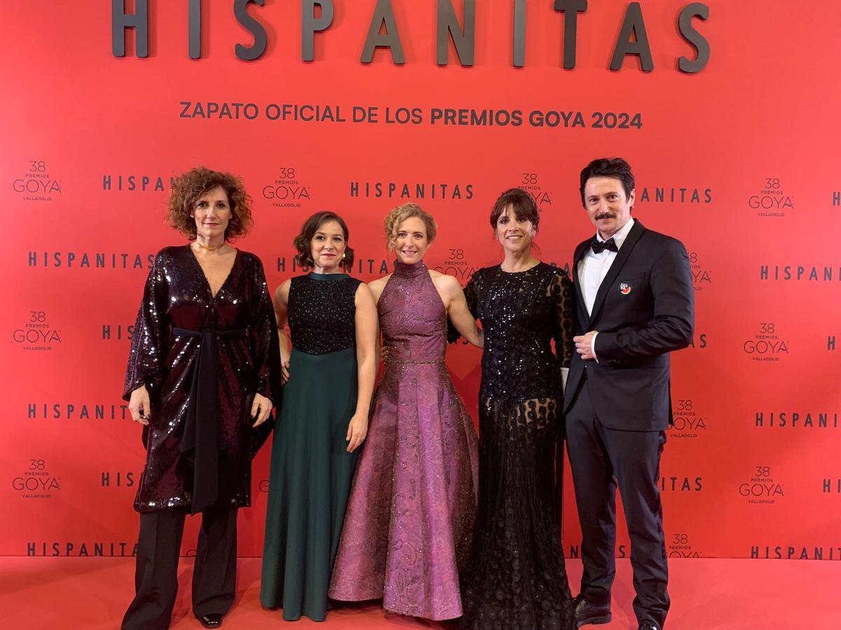 El equipo de 'La loca y el feminista' en la gala de los Goya.