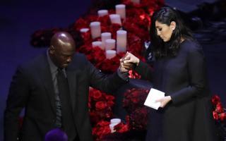 La NBA se vuelca en el homenaje póstumo a Kobe Bryant