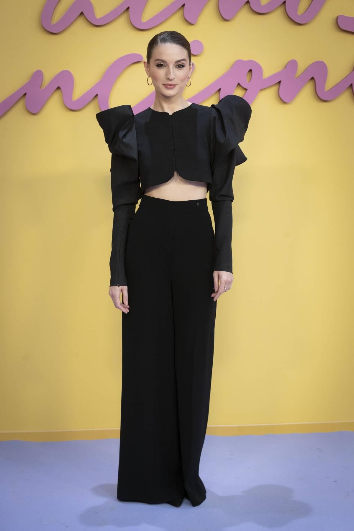 María Valverde con un dos piezas negro en el estreno de 'Fuimos canciones'