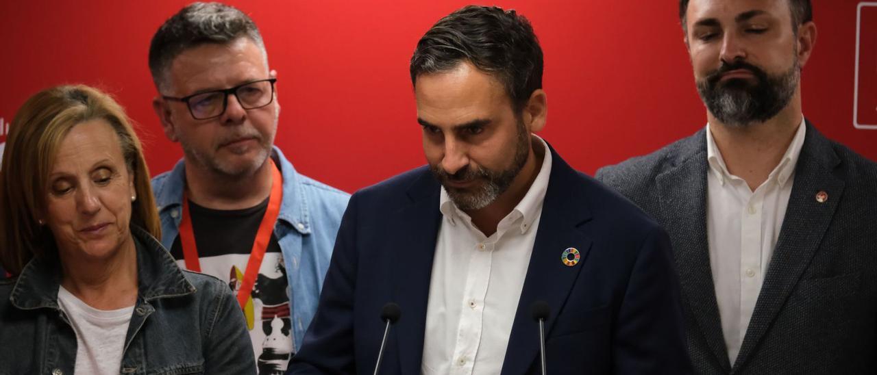 El secretario general del PSOE y candidato a la alcaldía de Málaga, Dani Pérez, durante la noche electoral del 28M.