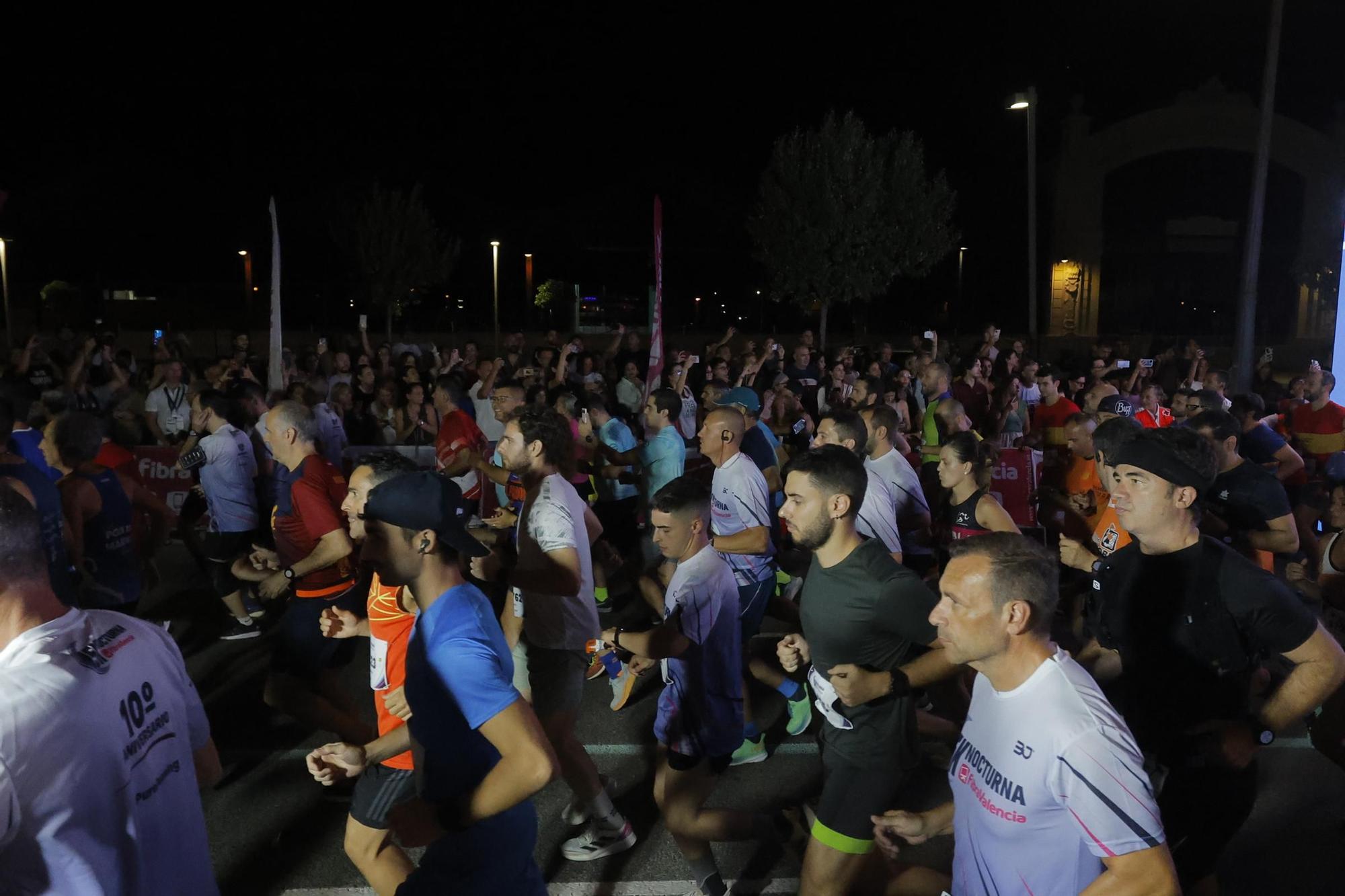 Más de 9.000 participantes toman la salida de la 15K Nocturna Valencia 2023