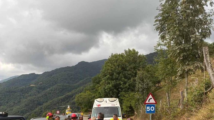 Herido grave un hombre en Quirós tras un choque entre un todoterreno y una motocicleta