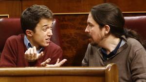 Pablo Iglesias e Íñigo Errejón discuten en el Congreso de los Diputados, en enero, los días previos a Vistalegre 2. 