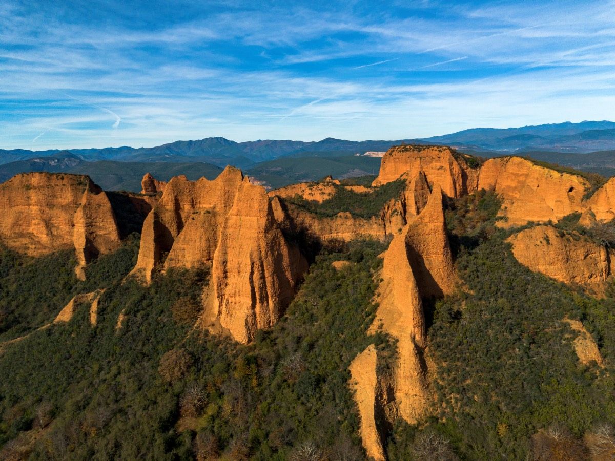 La mayor mina a cielo abierto del Imperio Romano se esconde en España: es Patrimonio de la Humanidad y tiene castaños de hace más de 600 años