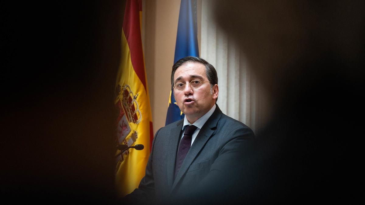 Archivo - El ministro de Asuntos Exteriores, Unión Europea y Cooperación, José Manuel Albares, durante una rueda de prensa, en el Palacio de Viana, a 6 de junio de 2024, en Madrid (España).