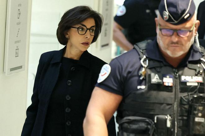 París juzga a la ex ministra de Cultura Rachida Dati y al ex presidente de Renault-Nissan Carlos Ghosn, fugitivo, por corrupción