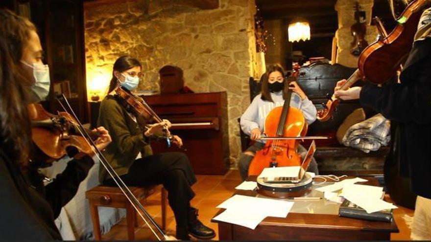 Galicia Fiddle presenta el disco “Acanteira” con 16 temas tradicionales al violín