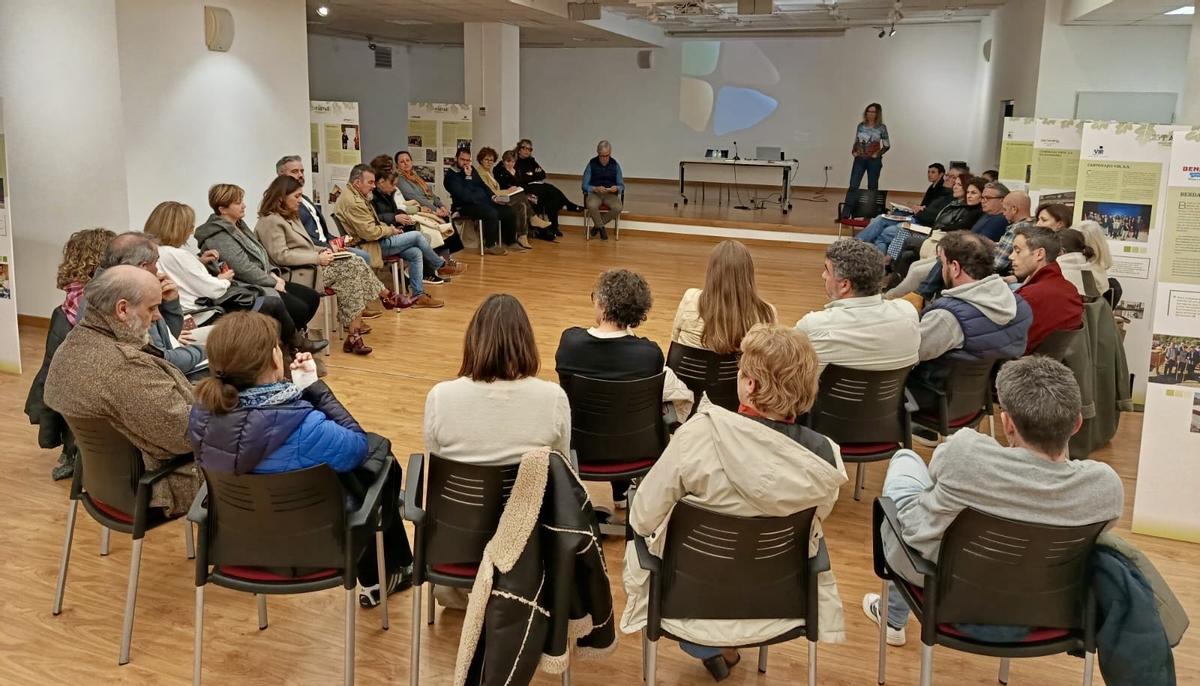 Una reunión celebrada en marzo con el sector turístico.