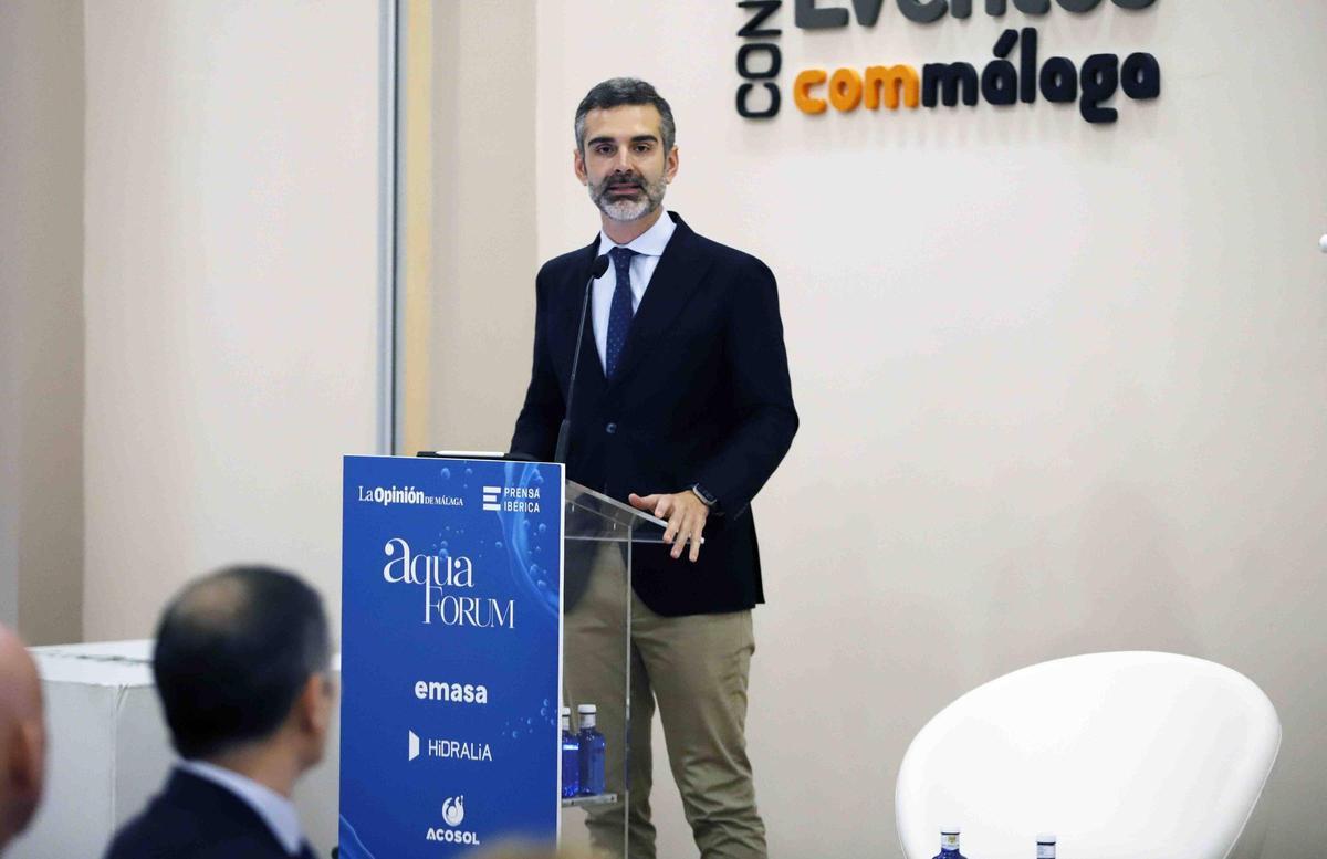 El consejero de Agricultura, Pesca, Agua y Desarrollo Rural de la Junta de Andalucía, Ramón Fernández-Pacheco, intervino en la IV edición de Aquaforum