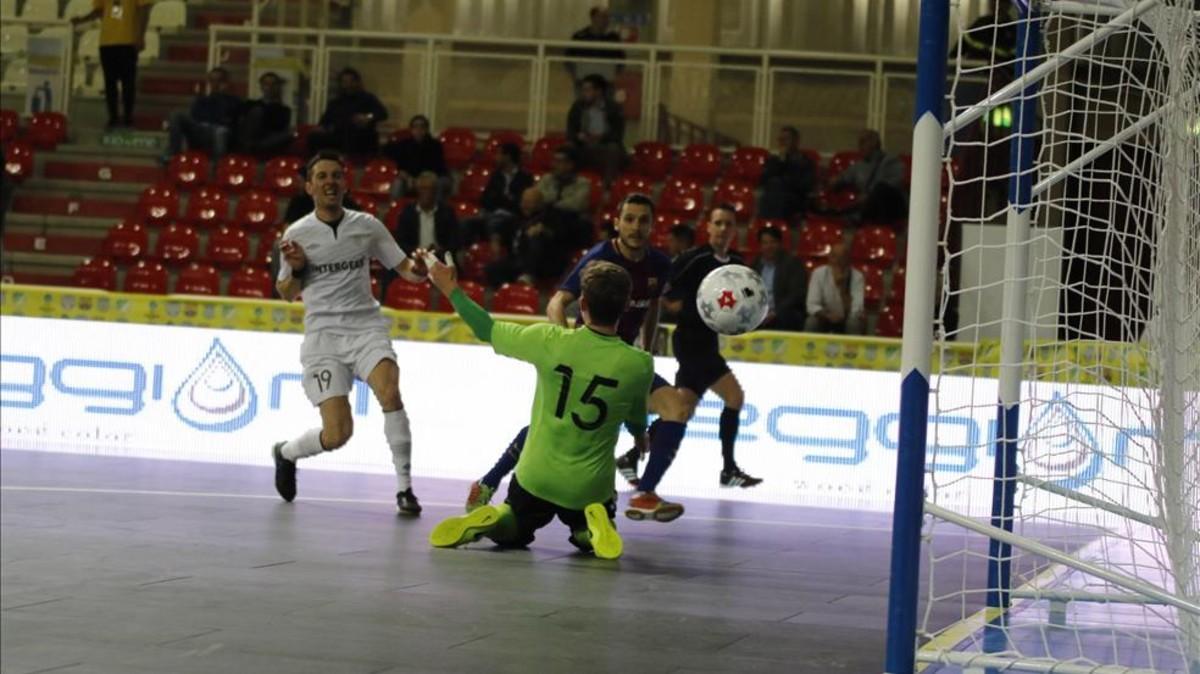 El Barça Lassa tuvo que ponerse el mono de trabajo